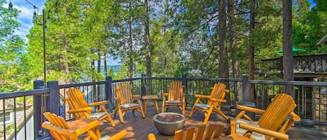 Lake Arrowhead Vacation Rental | 3BR | 3BA | 1,725 Sq Ft | 13 Steps to Access