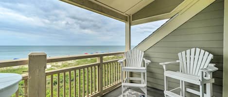 Oak Island Vacation Rental | 2BR | 1BA | 3 Flights Stairs Required for Entry