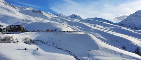 Skidåkning och snöaktiviteter