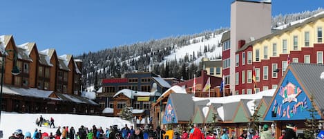 The Whitefoot Lodge in the centre of Big White Ski Resort