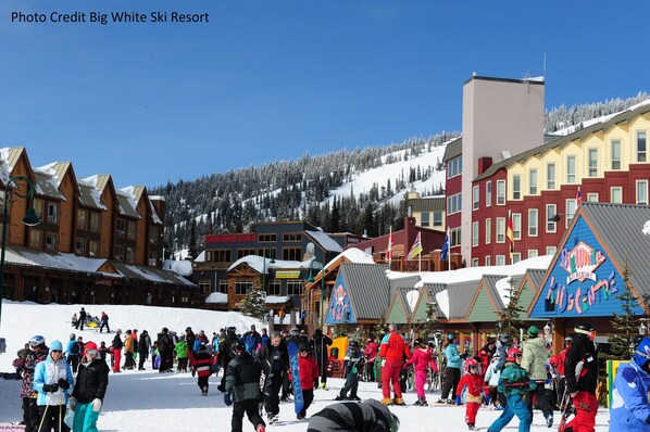 The Whitefoot Lodge in the centre of Big White Ski Resort