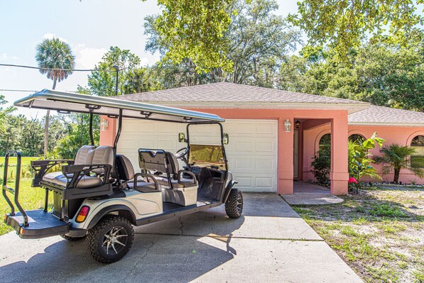 The Flirty Flamingo | 6 Seat Golf Cart | Old Homosassa