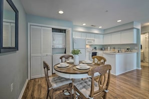 Kitchen | In-Unit Laundry