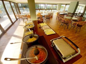 Breakfast buffet