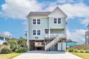 Front Exterior of A Summer Place Too