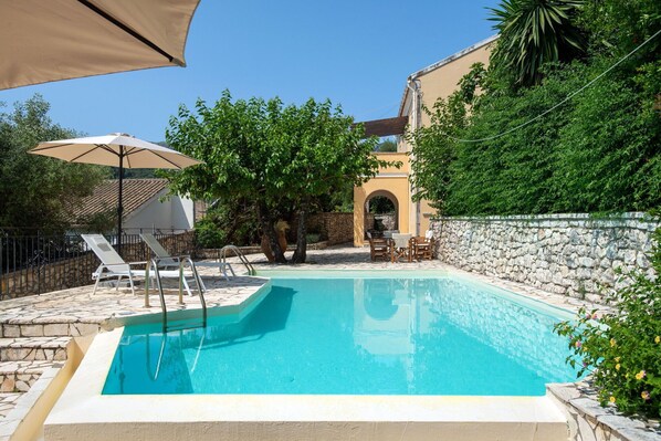 Building Exterior, Outdoor, Pool