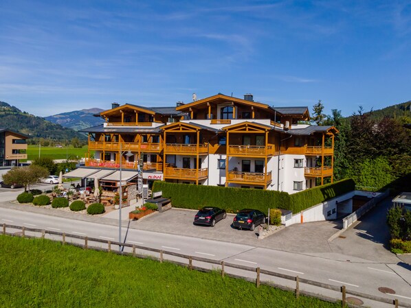 Extérieur maison de vacances [été]