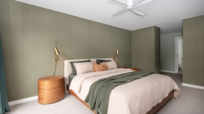 Master suite with ensuite, ceiling fans 