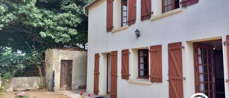 Location de vacances avec Gîtes de France Mayenne - H53G022531 Gîte au Beausoleil à Lesbois jusqu’à 3 personnes. Maison proche de la base de loisirs de la Colmont.