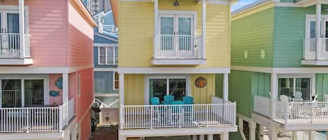Gulf Shores Vacation Rental | 2BR | 2.5BA | Stairs Required | 1,300 Sq Ft