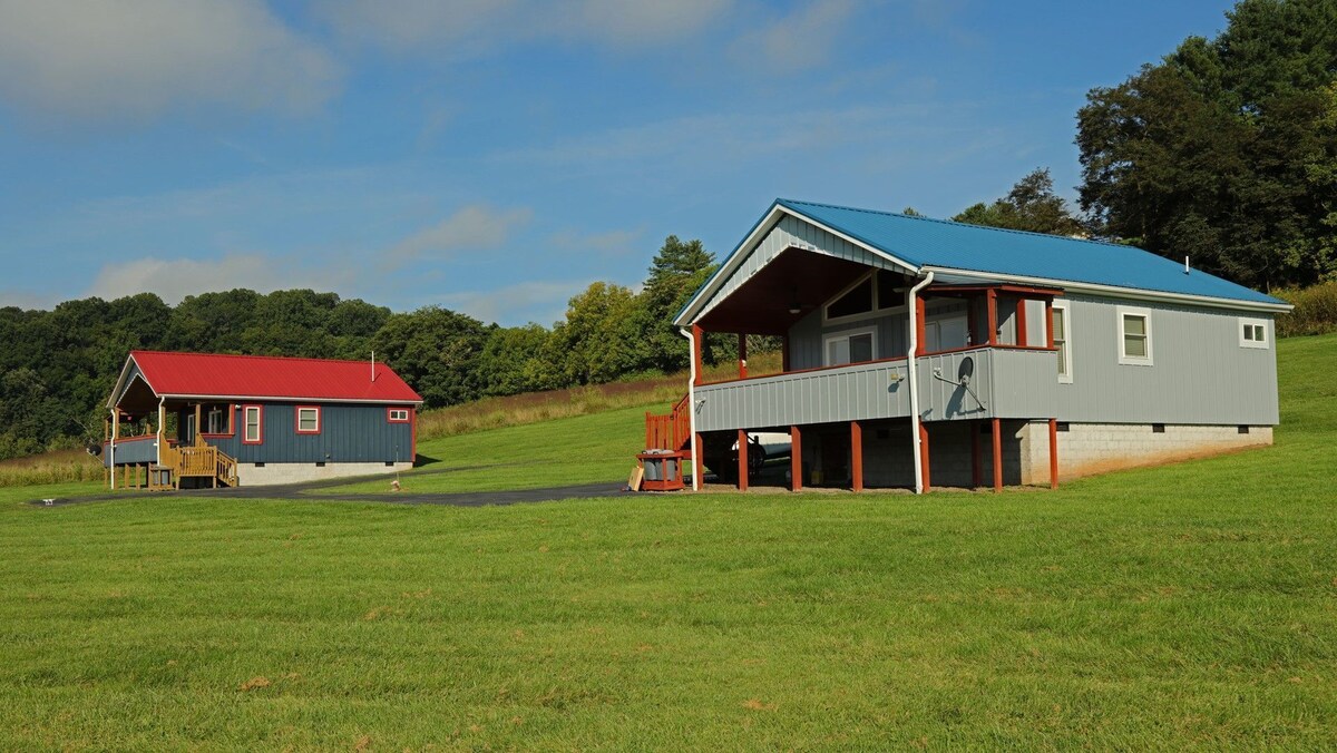 Two, Side-By-Side 1BR Riverfront Cabins! Sleeps 4