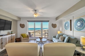 Living Area with Gulf Views