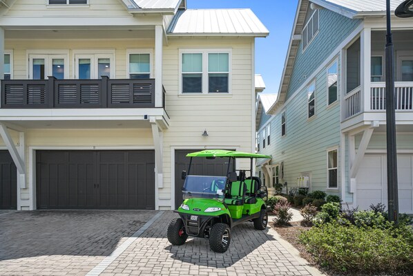 Prominence on 30A Pet Friendly Rental with Golf Cart - Salty Escape