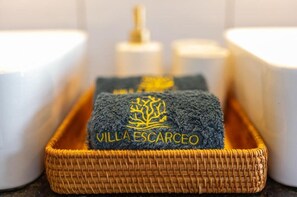 Bathroom amenities