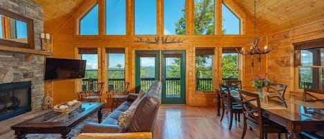 Spacious living and dining room