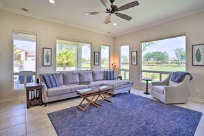 Living Room | Smart TV | Wood-Burning Fireplace | Central A/C