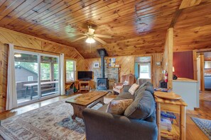 Living Room | Single-Story Cabin | Ceiling Fan