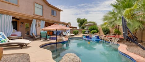 Maricopa Vacation Rental | 5BR | 3.5BA | 1/2 Step Required to Enter