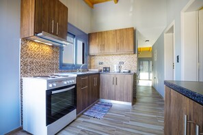 View of the kitchen and coridor