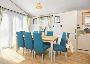 Lodge Hot Tub 4 Bed No Pets - Clarach Bay Holiday Village, Clarach Bay, Nr Aberystwyth