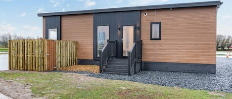 Lakeside View VIP - Hambleton Lakeside Lodges, Poulton-Le-Fylde