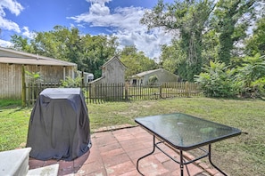 House Exterior | Patio | Gas Grill | Private Yard