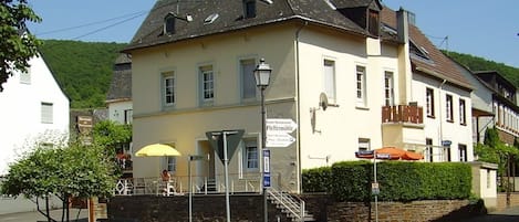 Das Ferienhaus am Moselufer mit der Ferienwohnung "Bonita".