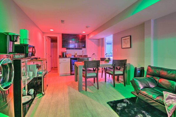 Washington, DC Vacation Rental | 2BR | 1BA | 1,571 Sq Ft | Stairs Required