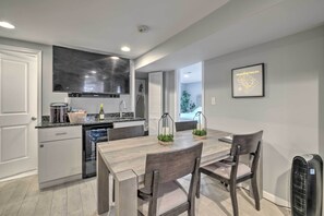 Dining Area | Smart TVs