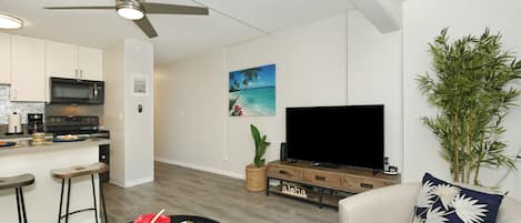 Stylish, Updated 1-Bedroom Condo in the Heart of Waikiki!