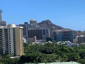 Majestic Diamond Head peak View