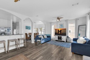 Miramar Charms living room