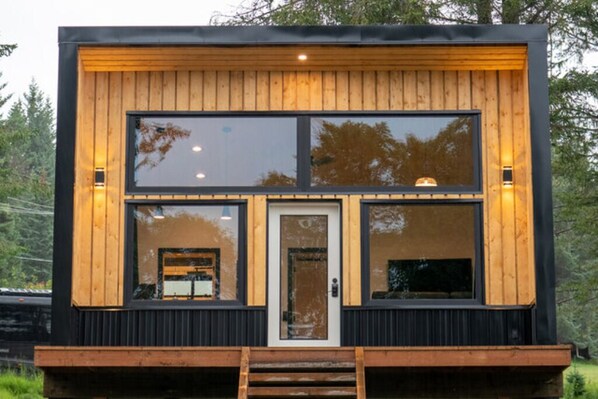 Bluff Cabin