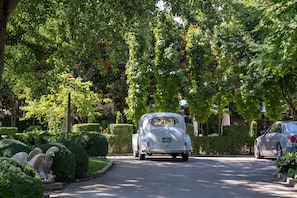 Parking area just outside the Carriage House