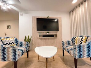 Living room with stylish table.