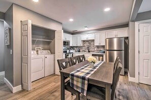 Dining Area | Dishware & Flatware Provided