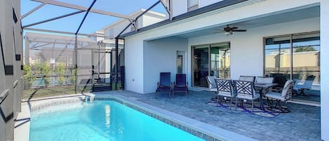 Private pool
