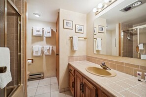 second shared bathroom