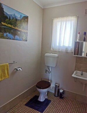Unit 3 Bathroom