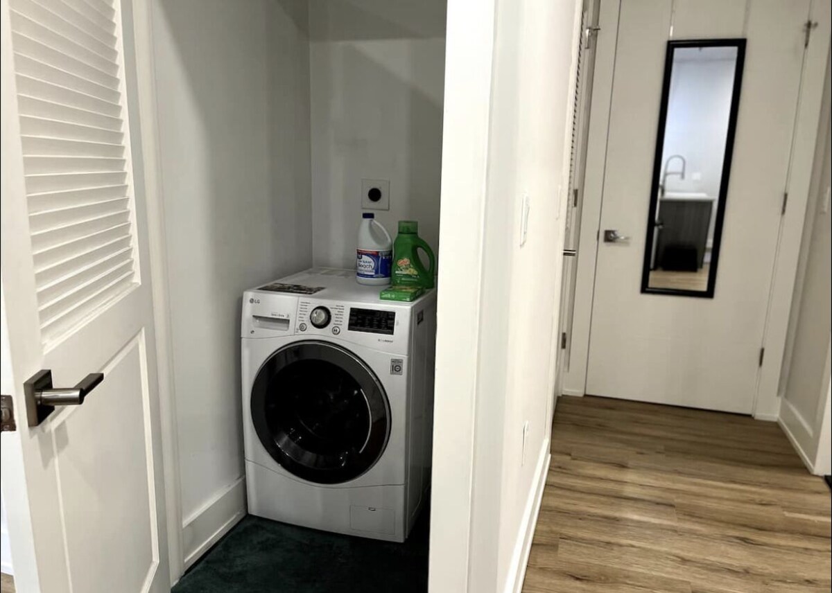 RENOVATED Luxury Studio; 20 Mins Away from NYC/EWR