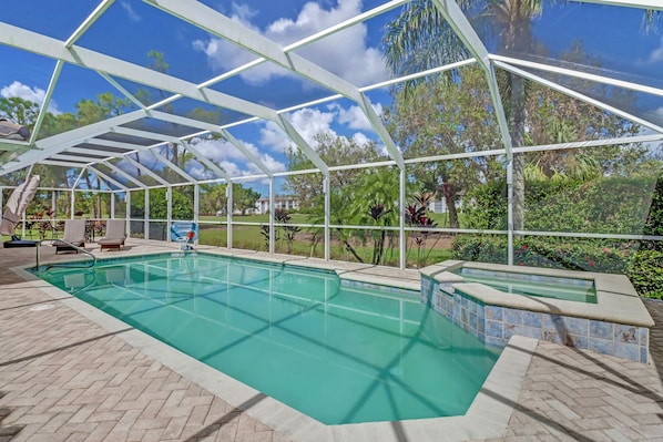 Heated Pool and Spa with Golf Course Views and Privacy