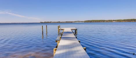 New Bern Vacation Rental | 3BR | 2BA | Stairs Required to Enter | 1,296 Sq Ft