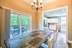 Dining Area | Dishware/Flatware | Trash Bags/Paper Towels