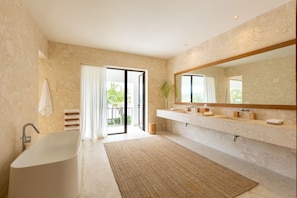 Casa Delfin - Master Suite (2nd Floor) Bathroom with Tub.