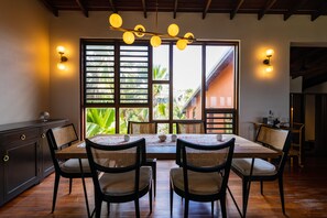 Dining room (Main house)