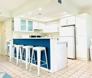Kitchen Bar