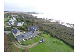 Vue  aérienne  de  la  propriété  prise  en  hiver  !!!