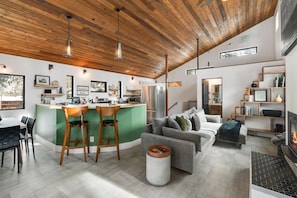 Stunning Kitchen and Living Area