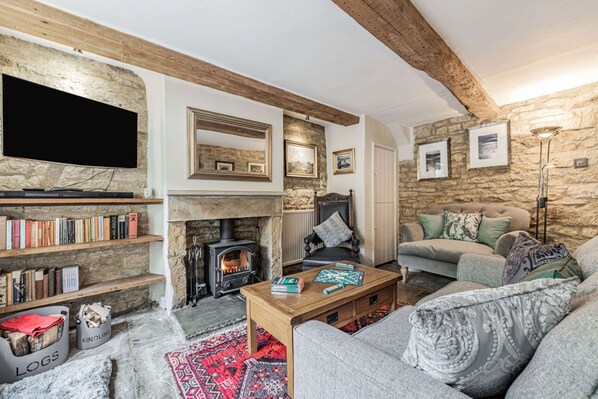 Keeley Cottage Living Room - StayCotswold