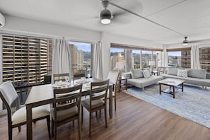 Cozy living room with city view - Cozy living room with city view